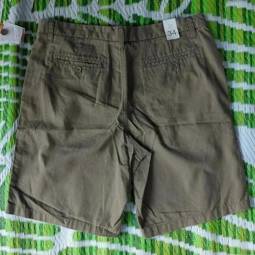 Men's Shorts - Picture 3 of 7